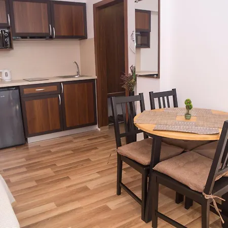 Chrystal בית הארחה