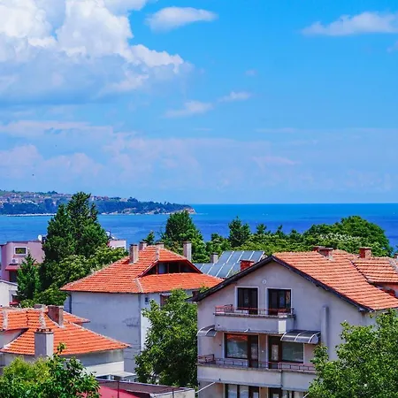 Chrystal بيت ضيافة