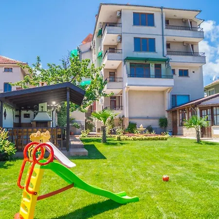 Guest house Chrystal 2*