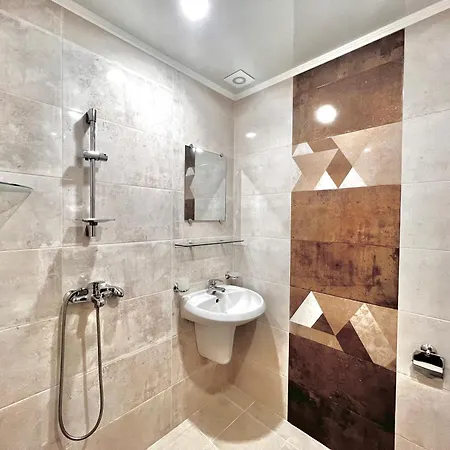 Chrystal Gæstehus Obzor