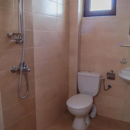 Chrystal 2* Obzor