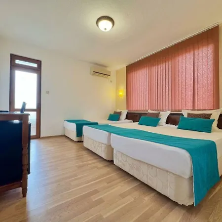 Chrystal 2* Obzor